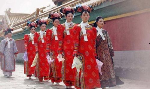 选秀成宫女吃瓜,宫女们的宫廷生存指南
