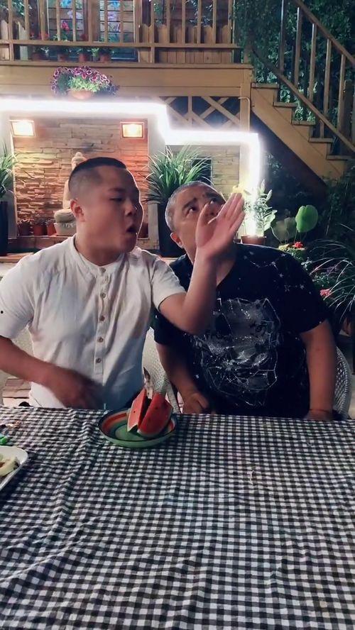 大头搞笑吃瓜西瓜视频,西瓜视频带你笑翻天