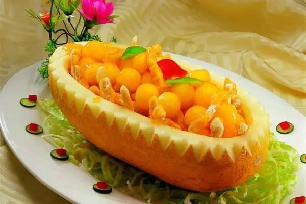 农村人吃黄金蜜瓜