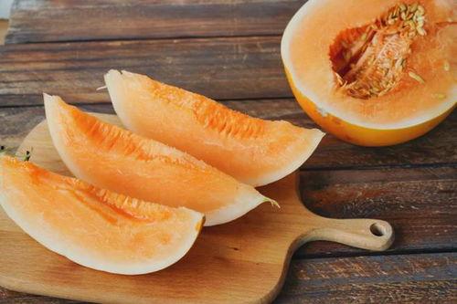 吃蜜瓜发热,揭秘吃蜜瓜发热的秘密