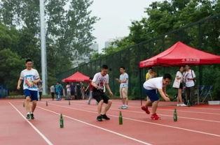 四川交院操场吃瓜