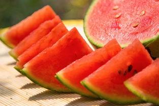 夜七吃瓜吃爽,揭秘娱乐圈幕后故事，畅享八卦盛宴