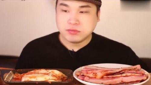 韩国胖哥吃蜜瓜,甜蜜对决引网友热议