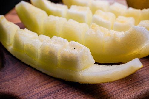 新疆冬天吃老汉瓜,老汉瓜的独特风味与冬日暖阳