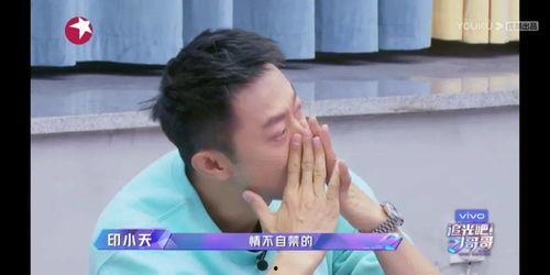 三哥吃瓜搞笑,笑料百出，瓜田里的欢乐时光