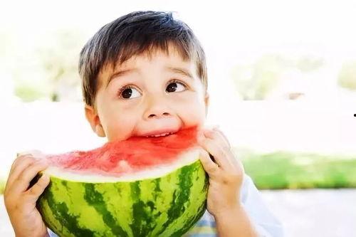 咕咚吃瓜,揭秘娱乐圈的甜蜜与苦涩