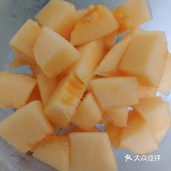 狗可以吃金美人蜜瓜吗,金美人蜜瓜对狗狗的安全性解析